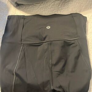 Lulu Lemon capri leggings